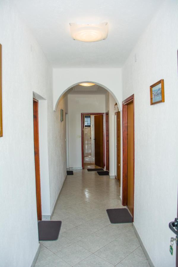 Apartman Gromila Сень Экстерьер фото