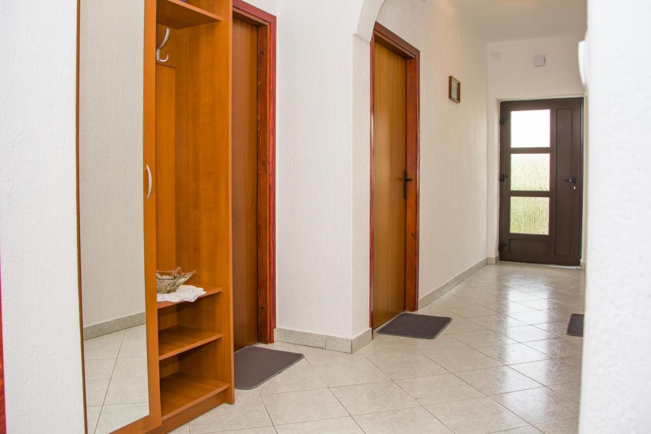 Apartman Gromila Сень Экстерьер фото